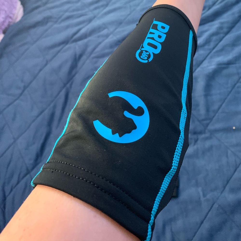 PUMA PRO 360 VOLLEYBALL SLEEVES